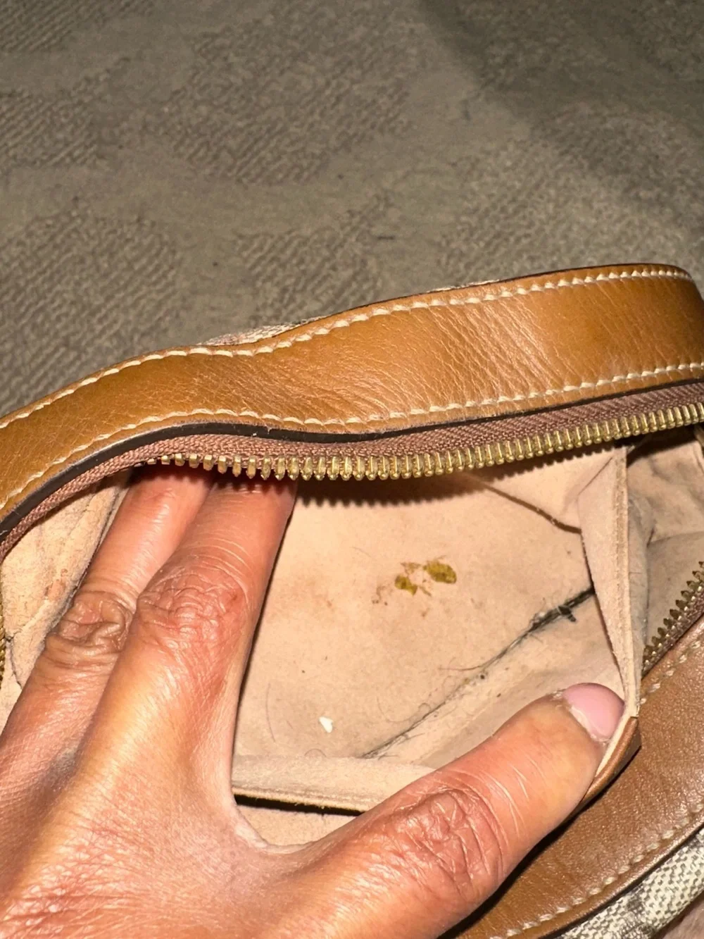 Gucci Beige Monogram 